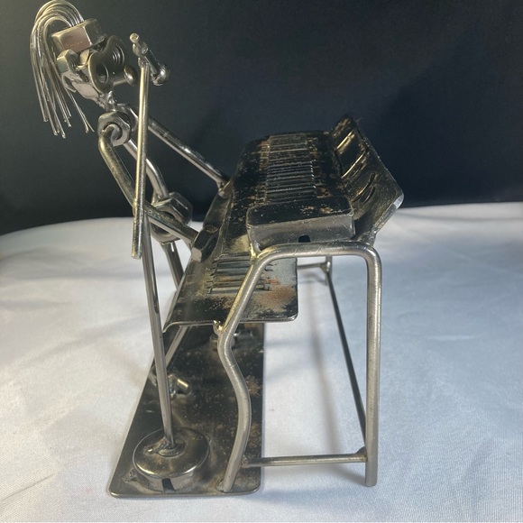 Nuts & Bolts Metal Art Sculpture - Keyboardist Musician Playing Dual Keyboards - Picture 9 of 16